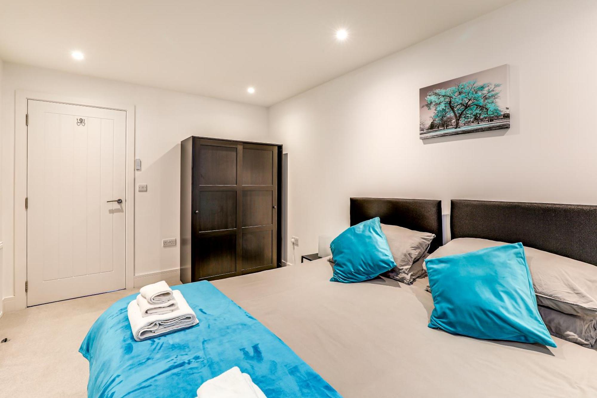 Exceptionally Spacious Central Canterbury Home Exterior photo